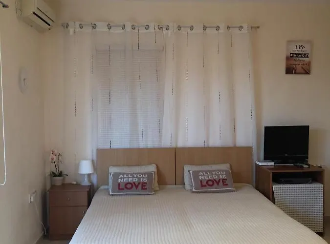 Holidays In Cyprus Daire *